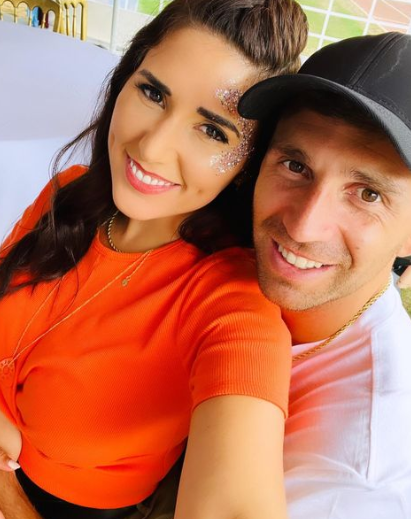 ¡Ella tuvo la iniciativa! La esposa del ‘Dibu’ Martínez revela cómo se conocieron: ‘‘No, vení a mi departamento y tomamos un café’’