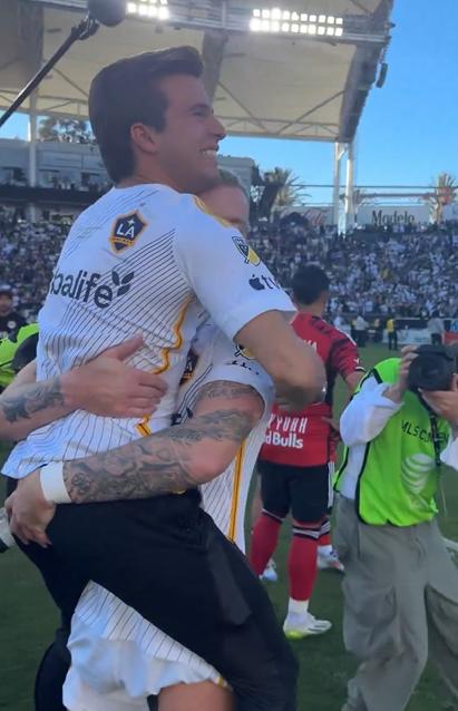 Marco Reus por fin rompe su maldición: ganó su primera liga con el Galaxy en la MLS y el festejo con Riqui Puig