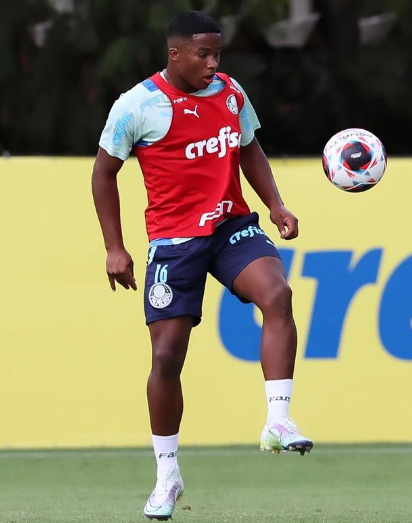 Real Madrid pagó 60 millones por su fichaje, sigue sin marcar un gol en este 2023 y lo manda a terapia