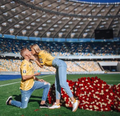 La hermosa periodista de Ucrania que tiene 'loco' a futbolista del Manchester City: 'Fue el sí más importante de mi vida'