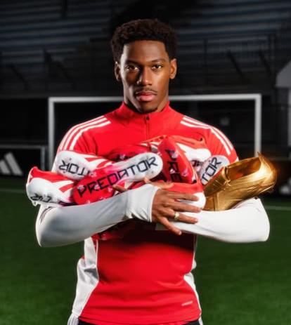 Barcelona eligió al sustituto de Lewandowski: termina contrato y anuncia que se marcha de su club