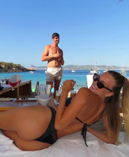 Las preciosas novias de los jugadores de Liverpool y Real Madrid: “Es mejor vivir con una doctora que con una modelo”