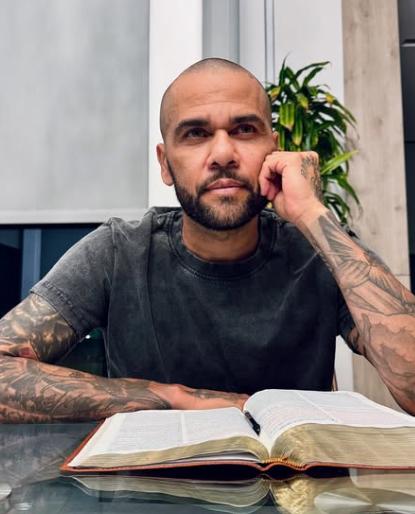 La nueva vida de Dani Alves tras salir de prisión y el pacto que hizo con Dios: Yo ahí adentro, mientras caminaba...