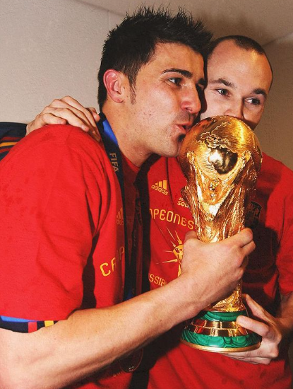 Messi envía emocionante mensaje para Iniesta por su retiro y Real Madrid sorprende: “La pelota te va a extrañar...”