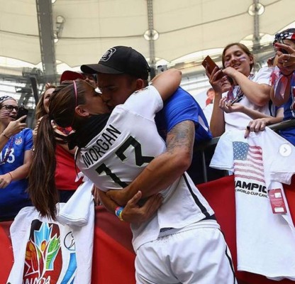 La vida de Alex Morgan fuera de las canchas con su esposo Servando Carrasco