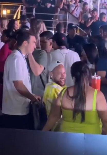 La fiesta de Neymar en su crucero por tres días: descontrol, hermosas mujeres y sorprendido con este regalo