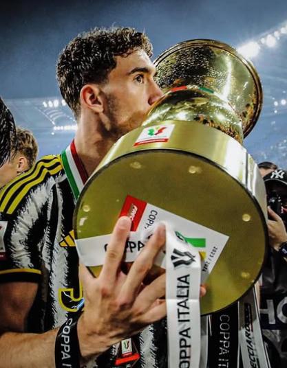 Hansi Flick tiene al reemplazo de Lewandowski: Se va al Barcelona; también habló con el Atlético