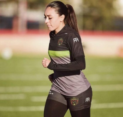 ¡Es una muñeca! La hermosa contención mexicana que levanta suspiros hasta en los entrenamientos