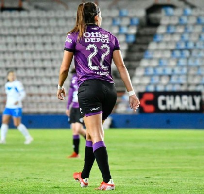 Norma Palafox enamora con sus últimas fotografías y Memphis Depay sorprende con su ''coqueteo''