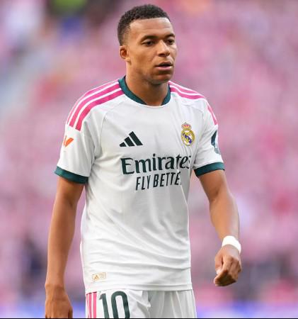 Los 15 jugadores más caros del mundo: Mbappé pierde puestos y el declive de Vinicius