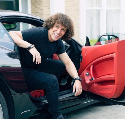 ¡De lujo! La tremenda colección de carros que tiene David Luiz