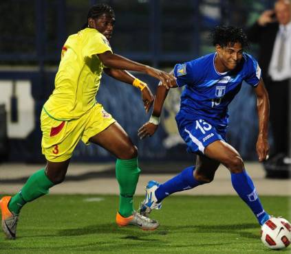 Carlo Costly le anotó cuatro goles en dos partidos a la Selección de Granada.