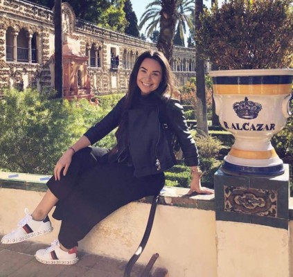 ¡HERMOSA! Así es la novia de Coutinho que seguramente levantará suspiros en Barcelona