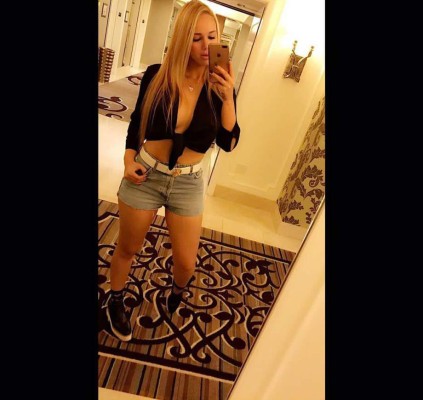 Daniela Rendón, la hermosa esposa del portero debutante de Argentina en el Mundial