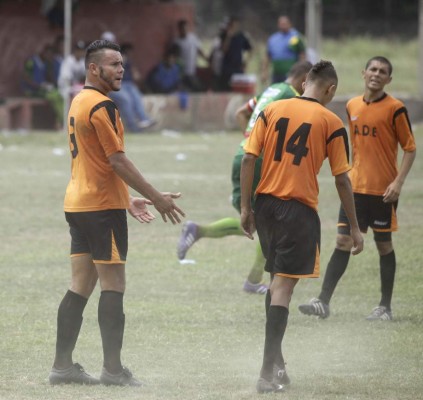 Rolando López, el defensor goleador que regresó al fútbol tres años después de su retiro