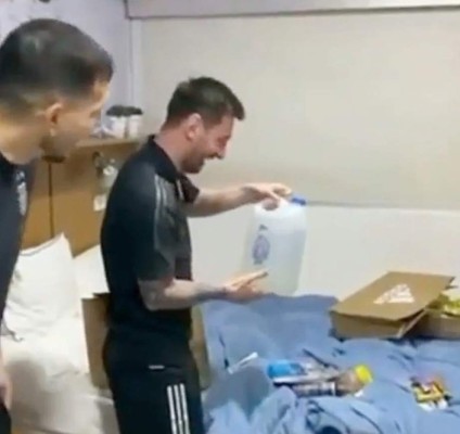 El uno por uno de los insólitos regalos que recibió Messi en su cumpleaños y el que no le regaló nada