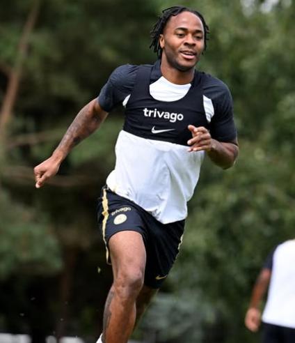 Sterling rompió con el Chelsea y 'obliga' a su nuevo club de entrenar en el extranjero: No es justo, es eludir la ley