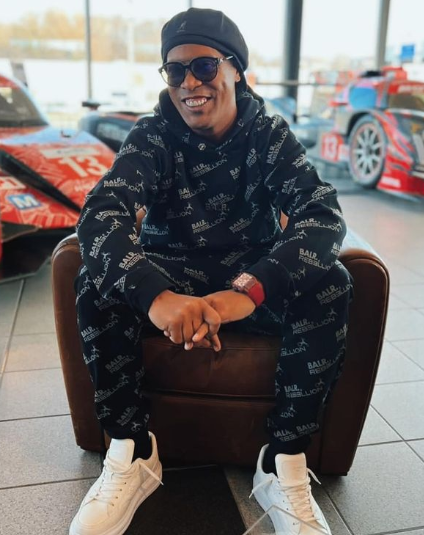 Al descubierto: el increíble salario que cobra Ronaldinho por partido en la Kings League y su cláusula con Piqué