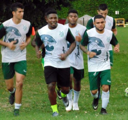 MERCADO: Real España busca central, Olimpia y Henry Figueroa son noticia