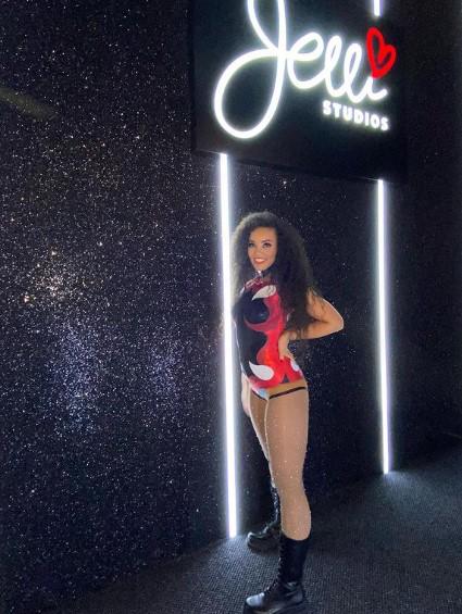 Keyrol, hijo de Maynor Figueroa, presume a su bella novia Gisele en las redes sociales: “Mi amor”