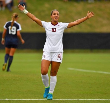 Conocé a Deyna, la hermosa venezolana nominada al premio The Best