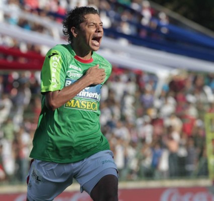 ¿Qué pasó con Yustin Arboleda? Rolin Peña brinda su 11 histórico del Marathón