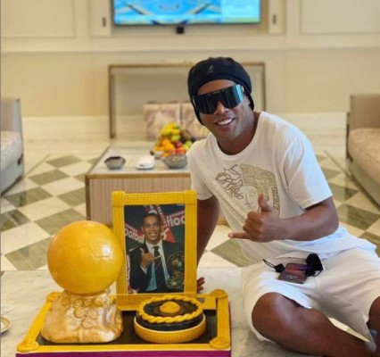 La vida de millonario de Ronaldinho tras su paso por la cárcel: Sus negocios, viajes y fortuna real