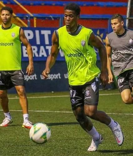 ¿Dónde juegan los futbolistas de Cuba que enfrentarán a Honduras? Su figura está en Inglaterra y otro pasó por el Atlético de Madrid