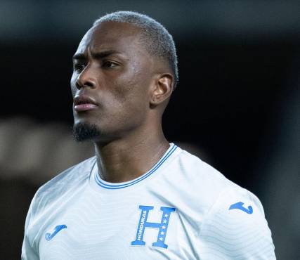 Deiby Flores es uno de los jugadores con camiseta titular en la selección hondureña.