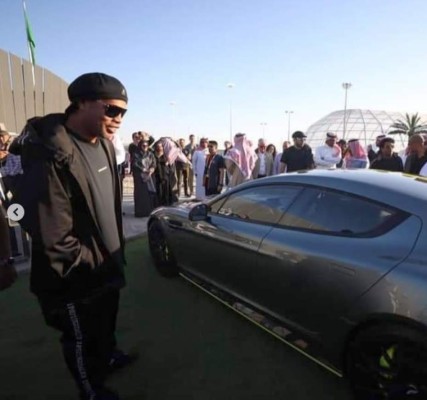 La vida de millonario de Ronaldinho tras su paso por la cárcel: Sus negocios, viajes y fortuna real