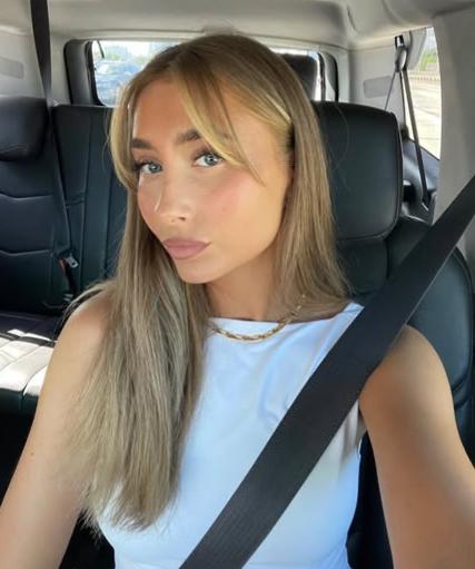 ¿Polémica relación? Lily Phillips habría conquistado el corazón de un jugador de la Premier League