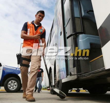 EN FOTOS: Chicharito Hernández causó furor en la llegada de México a San Pedro Sula
