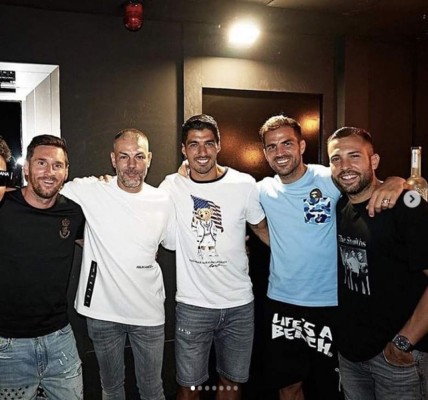 Con bella compañía: La memorable fiesta en Ibiza de Messi, Luis Suárez, Fábregas y Jordi Alba