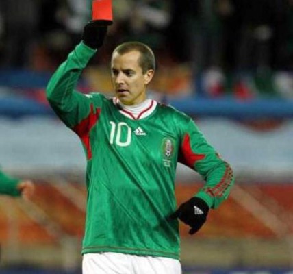Fusilan con memes a Mark Geiger por arbitraje a favor de México