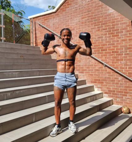 Sterling rompió con el Chelsea y 'obliga' a su nuevo club de entrenar en el extranjero: No es justo, es eludir la ley