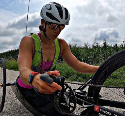 La impactante confesión de Oksana Masters: marcada por la explosión de Chernobyl y sufrió abusos en un orfanato