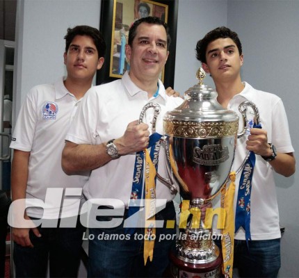Así fue la celebración íntima del Olimpia en el camerino tras ganar la Copa 30