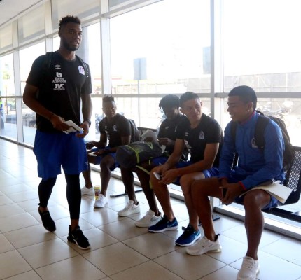 Avión donde viaja Olimpia presenta avería previo a su despegue de Guatemala