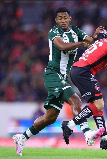 Antony Lozano debutó con el Santos Laguna, pero su equipo perdió y es penúltimo en la Liga MX.