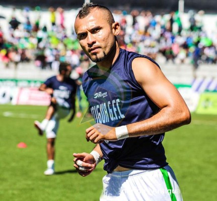 Un goleador y dos entrenadores se suman legión hondureña en Centroamérica