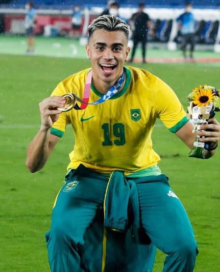 Quién es Sofía Surfers, la famosa influencer que tildan de infiel con uno de los ‘peores’ fichajes del Real Madrid