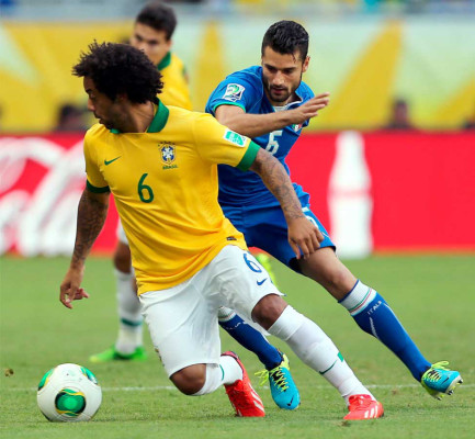 Brasil vs Italia por Copa Confederaciones.