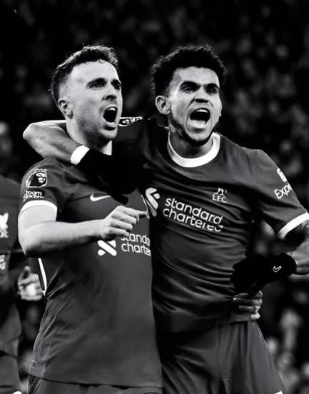 Luis Díaz recibe una ola de críticas: lo que estaba haciendo mientras el Liverpool despedía a Diogo Jota