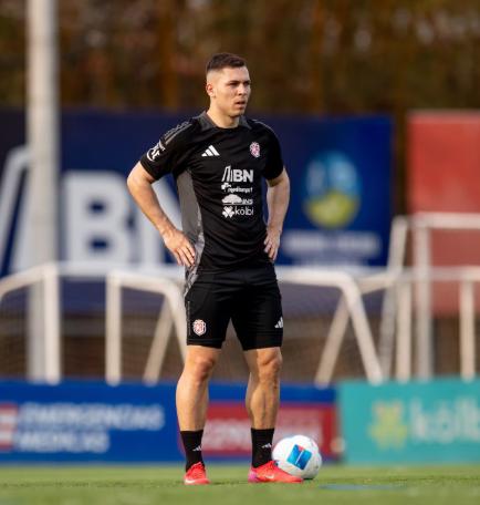 Los jugadores de Honduras y Costa Rica que están apercibidos: una amarilla y se pierden el último partido