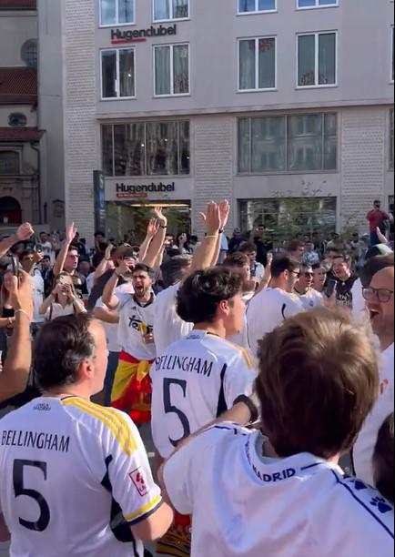 Bayern Munich-Ral Madrid: El ambiente de Champions de los aficionados en Alemania y Florentino Pérez visitó a su equipo