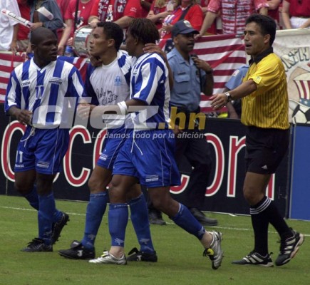 ¡Que se repita! Las fotos que no habías visto del triunfo de Honduras ante EUA en 2001