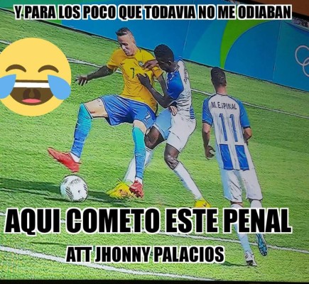 Afición catracha arremete contra Johnny Palacios en los memes