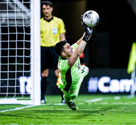 Lo que no se vio en TV: El lindo gesto de los mexicanos con futbolistas hondureños y la maldición que rompió un jugador azteca