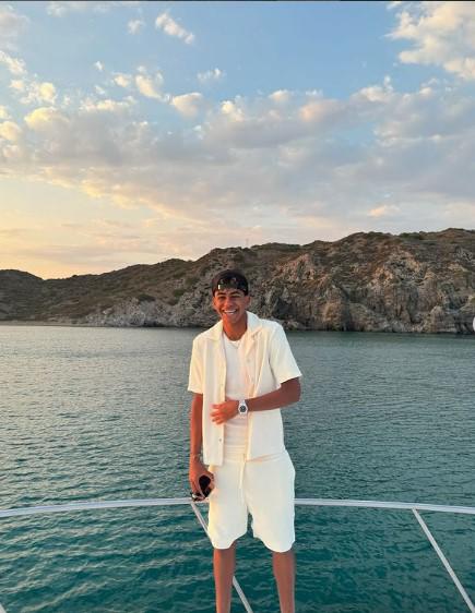 Cristiano Ronaldo Jr y Lamine Yamal, las fotos inesperadas de ambos jugando y de vacaciones; comparan su físico y es viral