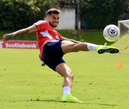 El balón Pioneer es el esférico oficial de la Liga de Costa Rica.